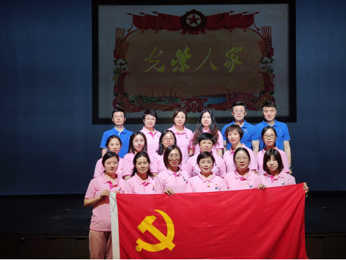 強(qiáng)國必須強(qiáng)軍，軍強(qiáng)才能國安  —青島城發(fā)集團(tuán)總部黨支部開展“中國夢(mèng)、強(qiáng)軍夢(mèng)、強(qiáng)國夢(mèng)”主題黨日活動(dòng)