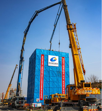 東岸產(chǎn)業(yè)園區(qū)基礎(chǔ)設(shè)施綜合改造項目首根墩柱澆筑完成