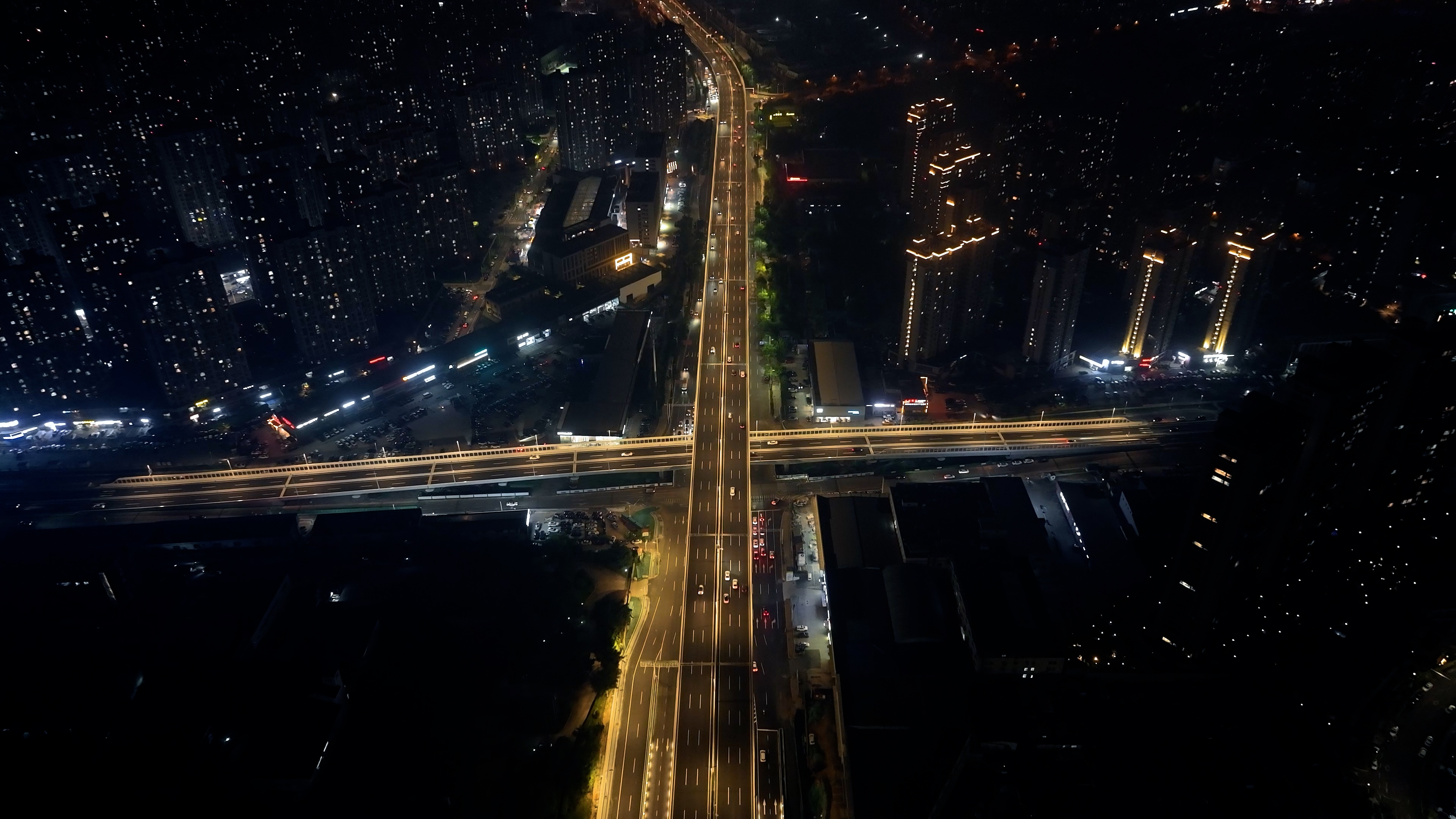 長沙路、金水路跨線橋正式建成通車