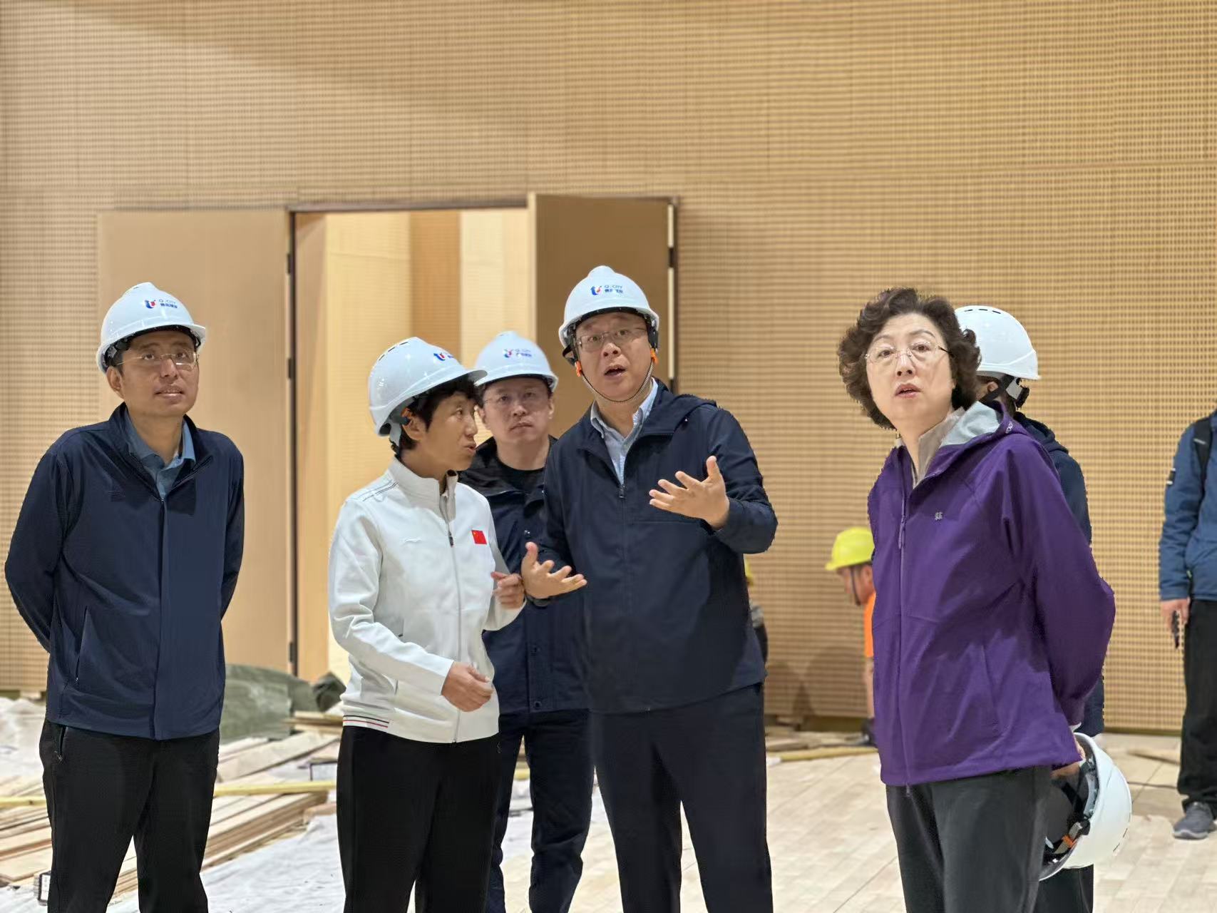 山東省體育局、青島市委領(lǐng)導(dǎo)帶隊(duì)調(diào)研浮山全民健身中心項(xiàng)目